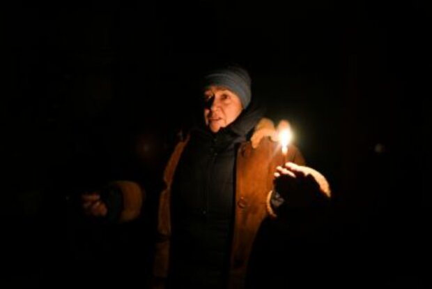 Українці без світла, скріншот: YouTube