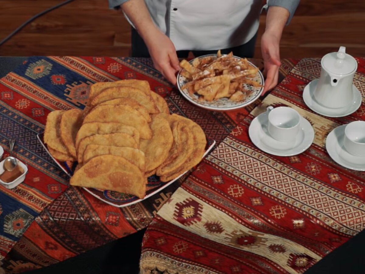 Лучший рецепт для приготовления аппетитных чебуреков дома - ЗНАЙ ЮА