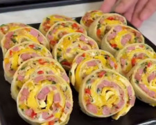 Рулет із тортильї з ковбасою, кадр з відео