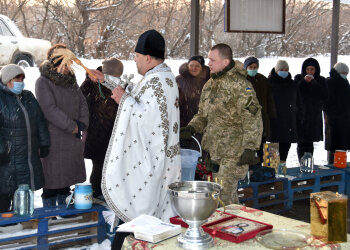 ЗСУ на Водохреще влаштували для прифронтового селища свято, фото: штаб ООС