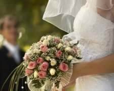 Задело за живое: сеть растрогала свадьба раненого украинского героя