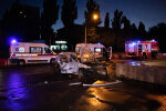 Протаранив легковик і спалахнув: в Києві BMW потрапив у жахливу ДТП, відео для "міцних горішків"