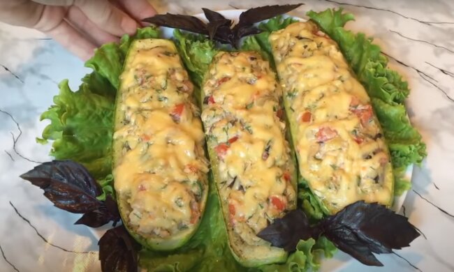 човники з кабачків, скріншот з відео