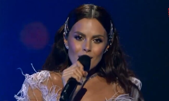 Настя Каменских, скрин из видео