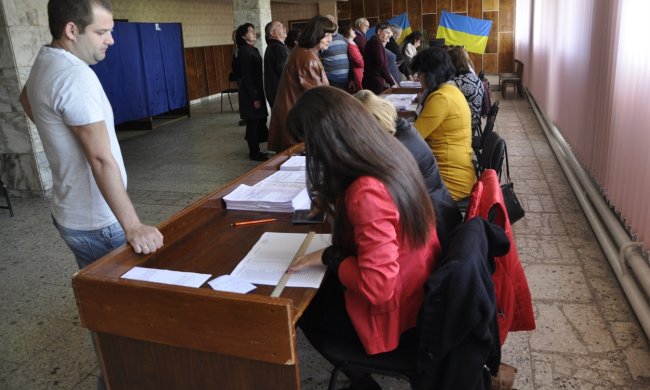 Вибори на Київщині стартували з масових правопорушень: де встигли "напартачити"