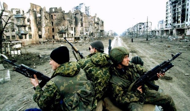 Російських солдат готують до війни у "спекотній країні"