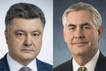Порошенко обсудил с Тиллерсоном миротворцев на Донбассе