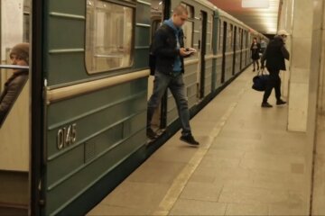 Метро, фото: скріншот з відео