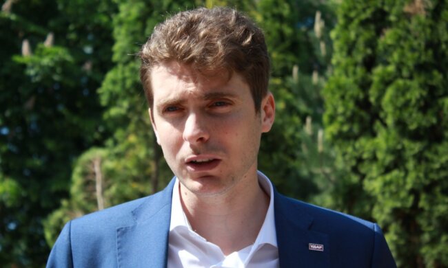 Дмитрий Белоцерковец