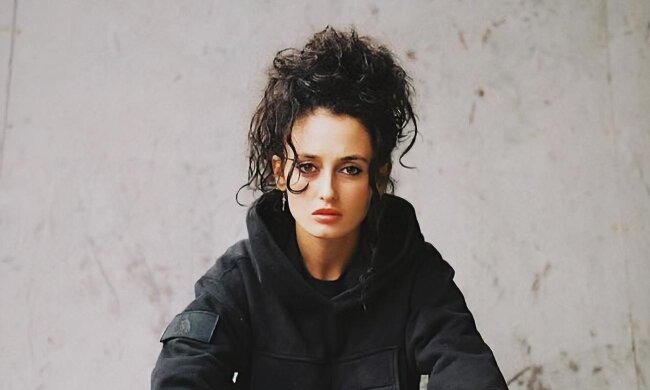 Алина Паш, Гордон