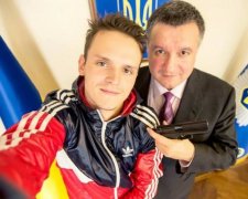Суд заставил Луценко проверить "оружейную щедрость" Авакова