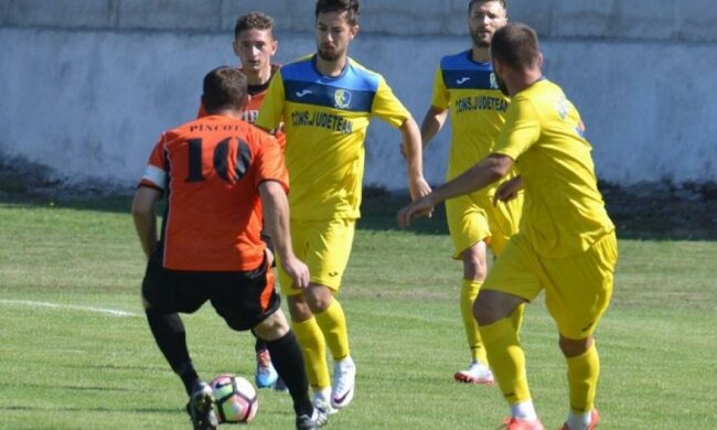 Румынский клуб "феерично" стартовал в новом сезоне