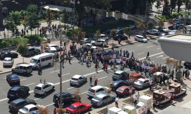 Власники МАФів перекрили Хрещатик