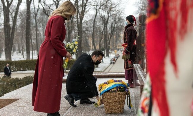 Владимир и Елена Зеленские почтили Кобзаря, instagram.com/op_ukraine