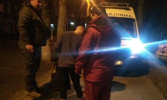 Голый мужчина в Черноморске, фото: Муниципальная стража