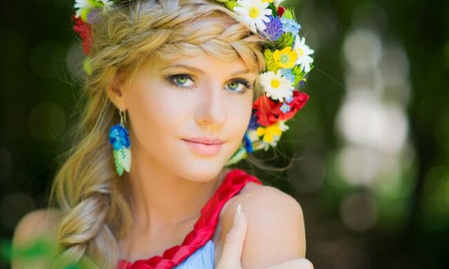 Убивает красоту и молодость: звезды советуют отказаться от популярного напитка