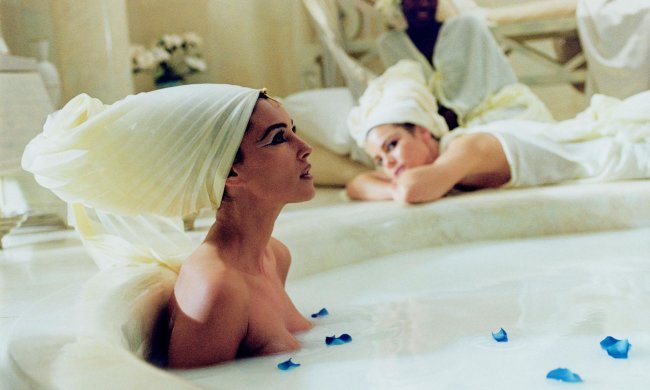 Не тільки молоко: стародавні секрети єгипетської цариці, які зроблять ваше тіло ідеальним