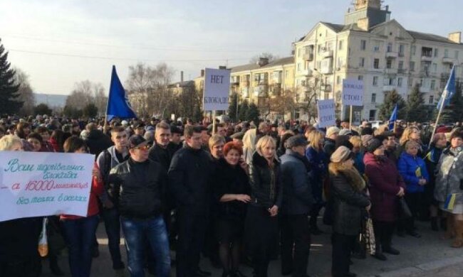 Мешканці Краматорська вийшли на антиблокадний мітинг