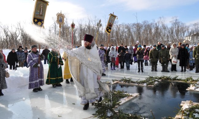 Водохреща 2019: цим людям категорично заборонено пірнати в ополонку