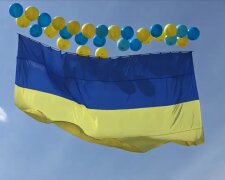 Український прапор над Донецьком, скріншот: Facebook