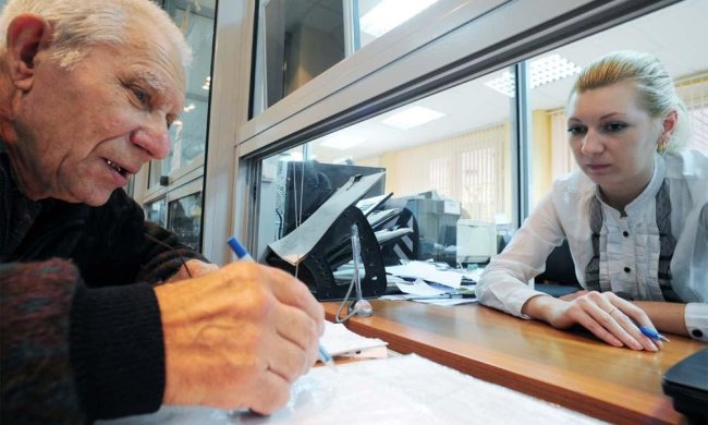 Індексація пенсій: українці зможуть отримати надбавку, гроші дали "євробляхери"