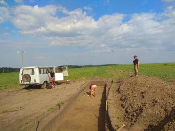 Розкопки в селі Івківці, facebook.com/archmuzeumck