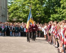 Ніякої форми, нове меню та учнівські: які зміни чекають на школярів з 1 вересня