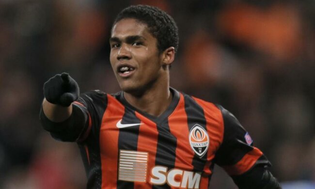 Челсі переміг Сток Сіті і відірвався від переслідувачів на 13 очок