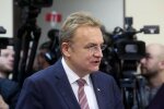 Садовий змусить львів'ян митися в тазиках