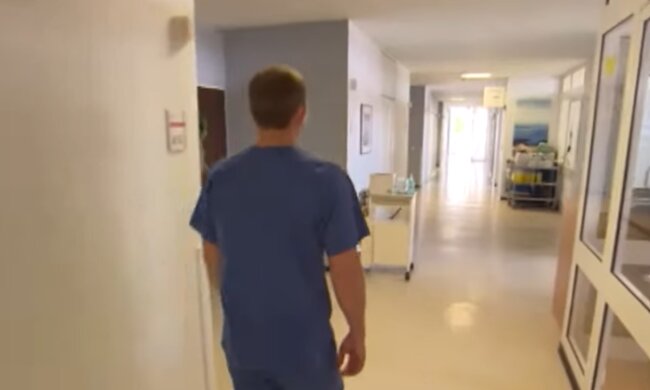 Лікарня, кадр з відео