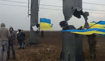Ремонт електроопор на Херсонщині припинили на вимогу активістів
