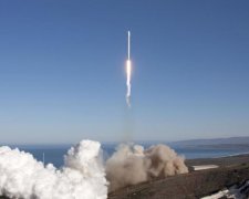 Ракета Маска у космосі: як Falcon 9 пронизала небо, відео