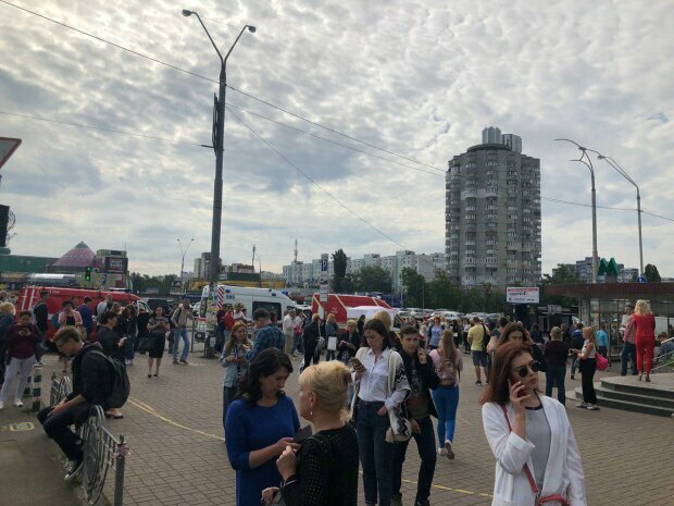 Труп посреди города перепугал киевлян: "Все случилось мгновенно"