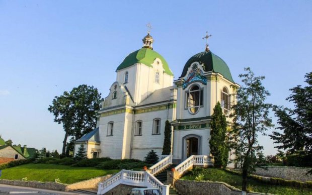"Церква захищає українську душу". А хто захистить її саму?