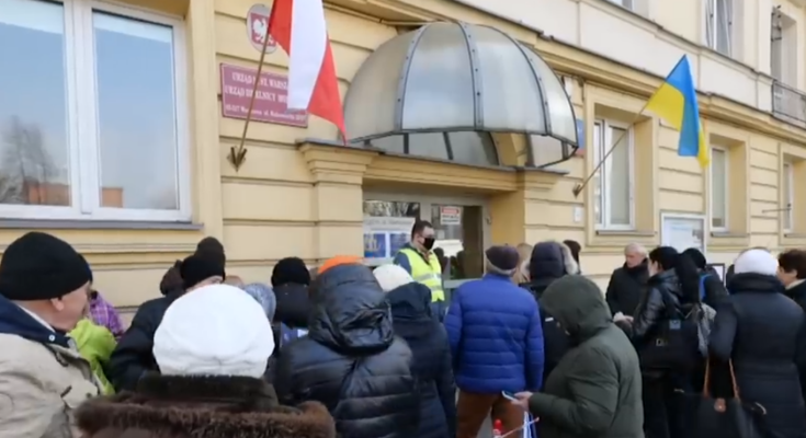Українські біженці у Польщі. Фото: скрін youtube