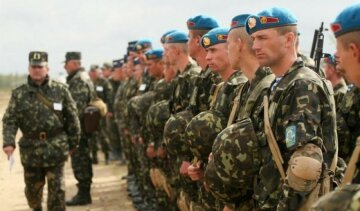 Военным вдвое увеличат зарплату