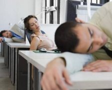 Украинцам могут увеличть рабочий день и сократить каникулы
