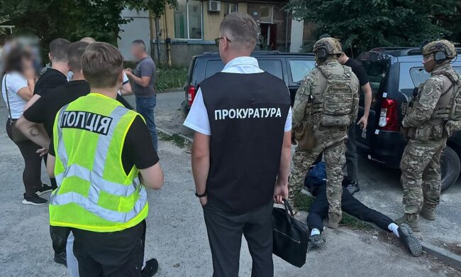 Затримання організаторів нелегального перетину кордону