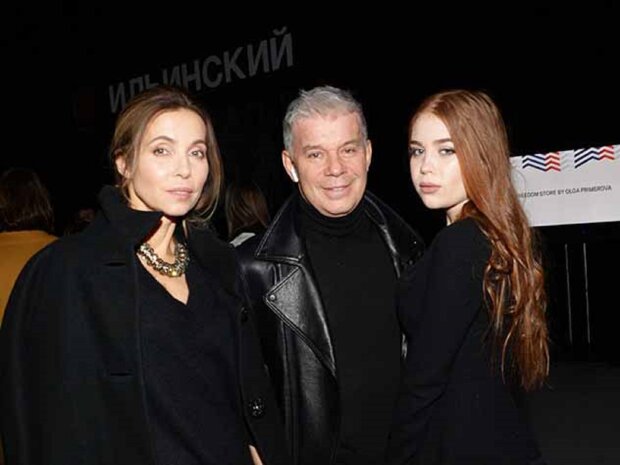 Олег Газманов с семьей. Фото: Экспресс газета