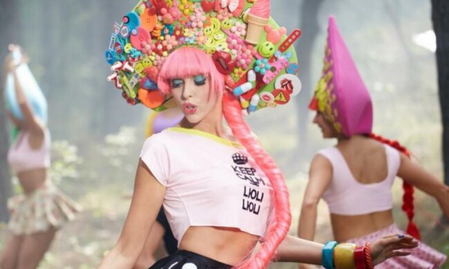 Не встежила: дочка Полякової виклала відверті фото