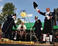 Мешканці міста Славута пропонують зважувати мера щороку
