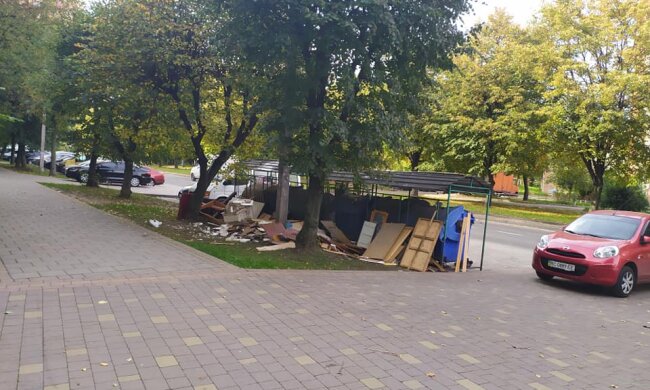 Коммунальщики Садового потеряли "нюх": "Воняет две недели"