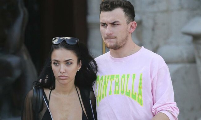 Екс-зірка американського футболу шалено відпочив з напівоголеними красунями