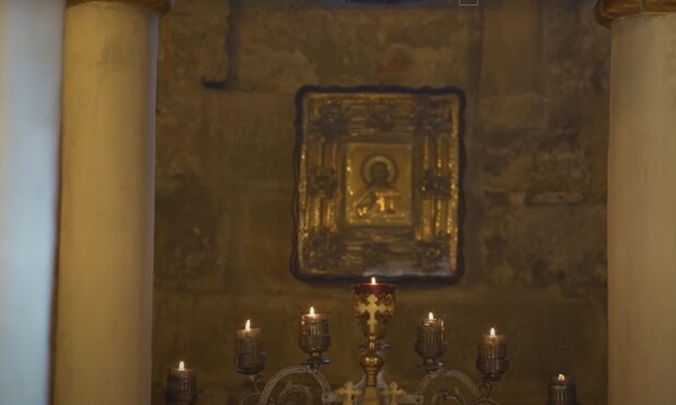 Иконы, церковь, кадр из видео, изображение иллюстративное: YouTube