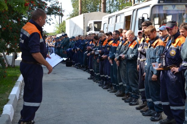 Включенные сирены и спасатели: киевлян предупредили о масштабном коллапсе на выходных