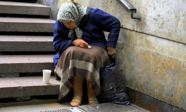 Бедных украинцев стало вдвое больше