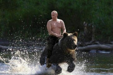 Путін на ведмеді розсварив олімпійського спортсмена з колегами