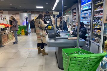 Головні новини за 17 жовтня: подорожчання цигарок до 70 грн, "Гра в кальмара" від Юлії Мендель і скасування маскового режиму в Україні