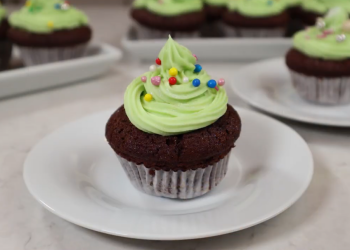 Різдвяні мафіни: фото скрін Ютуб