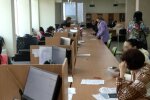 Люди в державній установі
